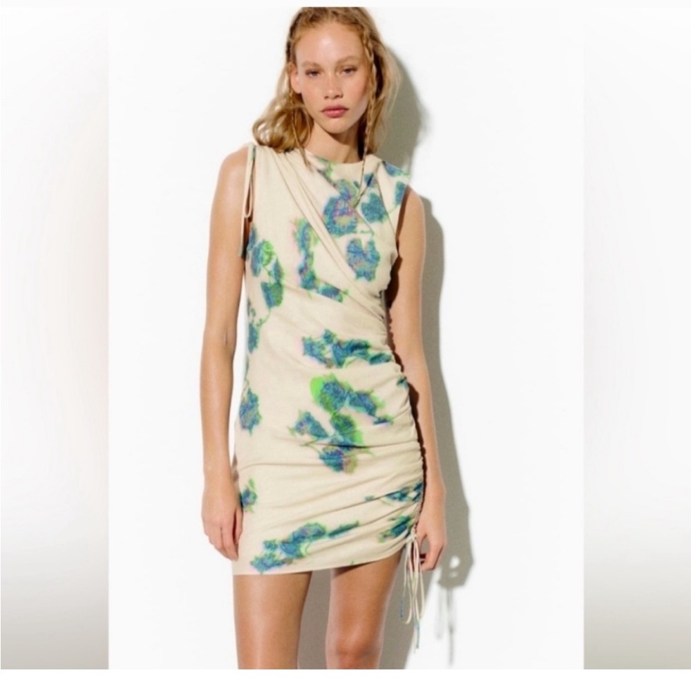 Zara Cream and Blue Patterned Mini Dress